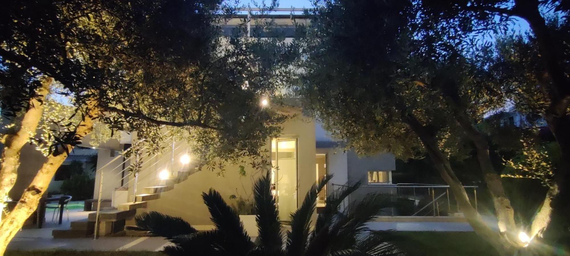 Bed and Breakfast Art House Quartu - Margine Rosso Quartu SantʼElena Exterior foto