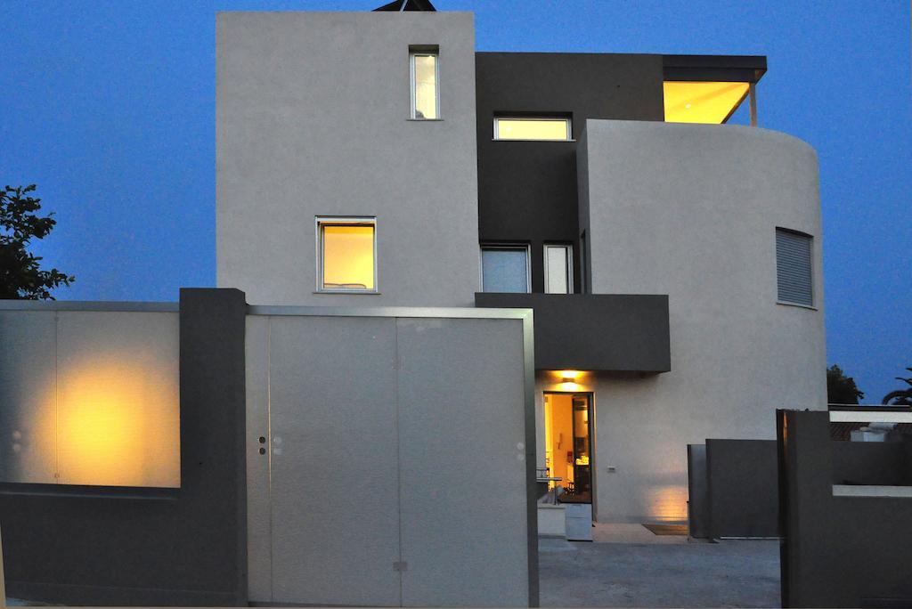 Bed and Breakfast Art House Quartu - Margine Rosso Quartu SantʼElena Zimmer foto